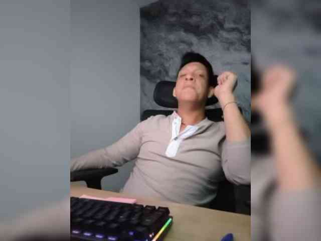 Thomas-v28 Sex Cam Show