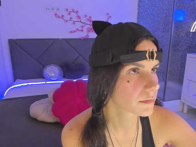 CassieEvans live cam on BongaCams