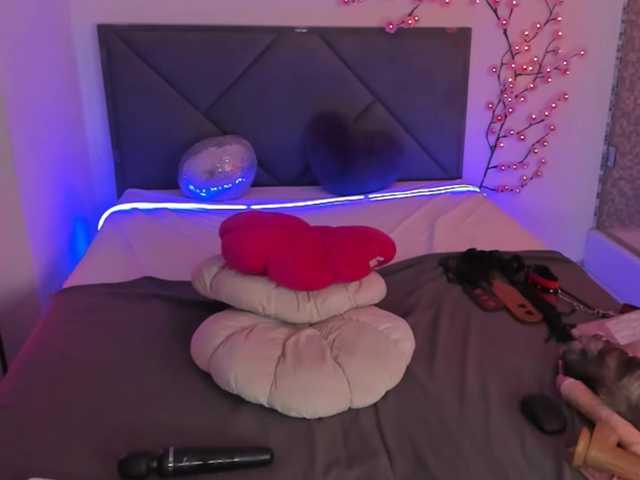cassieevans cam belle