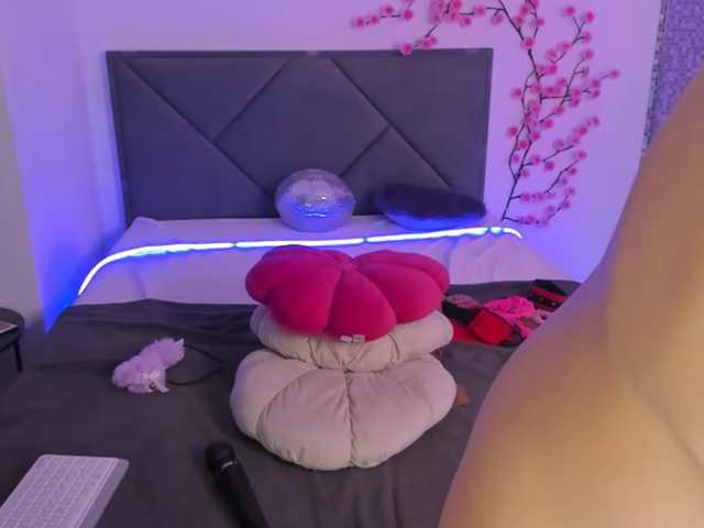 CassieEvans live webcam show