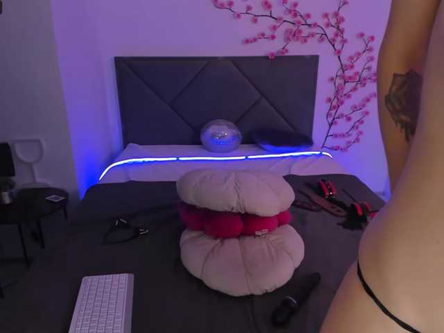 CassieEvans live webcam show