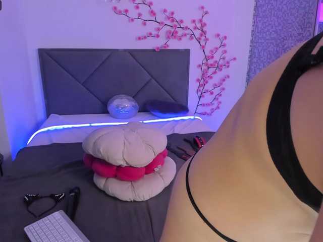 CassieEvans live webcam show