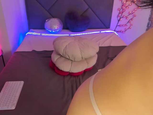 CassieEvans live cam on BongaCams