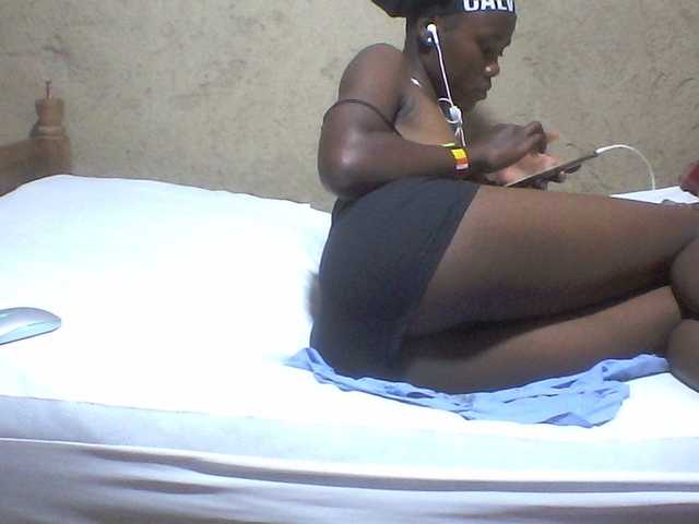 sexydiva22 live cam on BongaCams