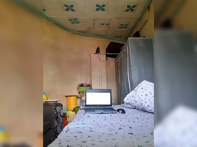 sexydiva22 live webcam show