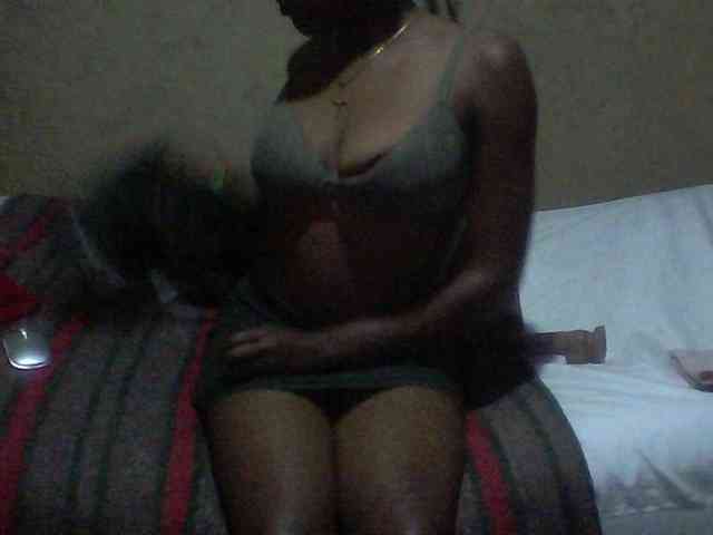 queencharry22 webcam