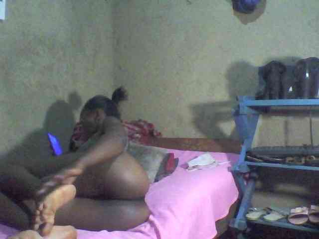 queencharry22 webcam