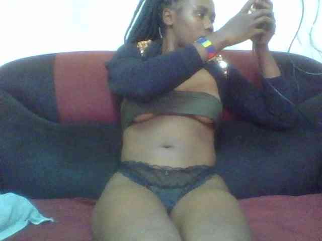 queencharry22 webcam