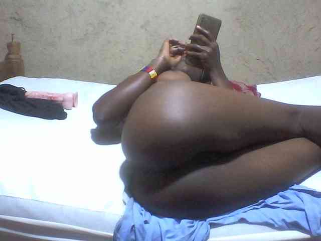 queencharry22 webcam