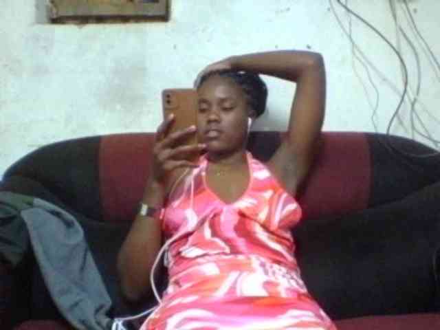queencharry22 webcam