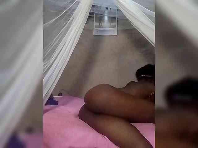 queencharry22 webcam