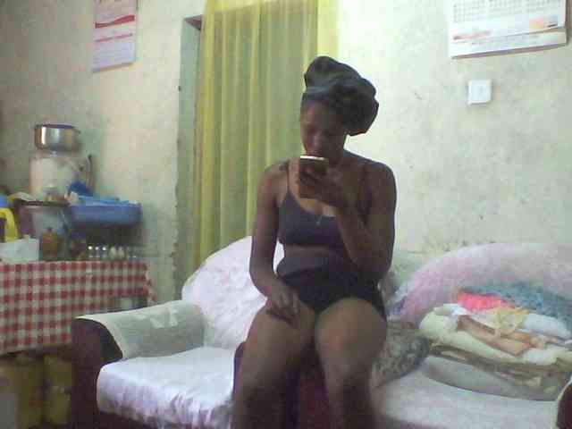 queencharry22 webcam