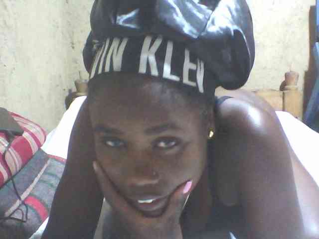 queencharry22 webcam