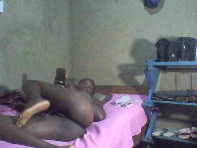 queencharry22 webcam