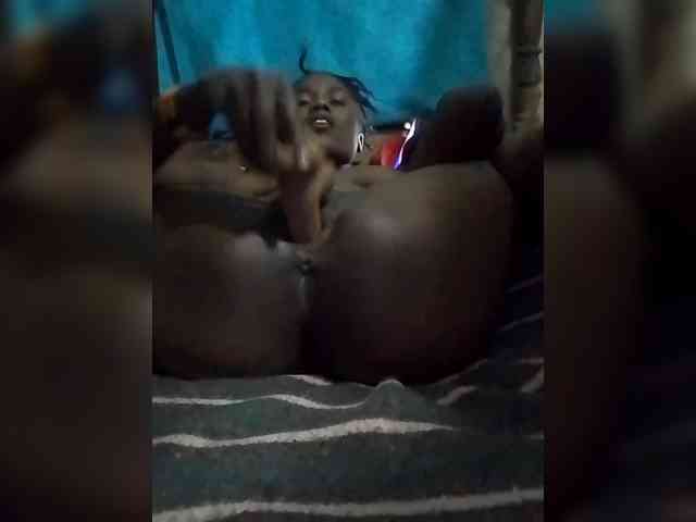 queencharry22 webcam