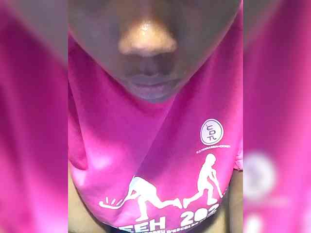 queencharry22 webcam