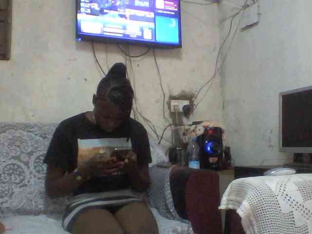 queencharry22 webcam