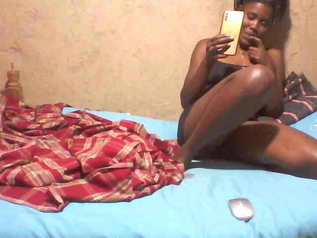 queencharry22 webcam