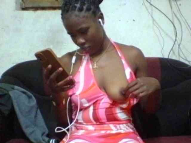 queencharry22 webcam