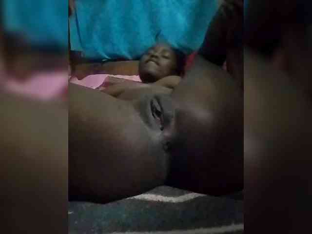 queencharry22 webcam