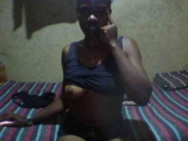 queencharry22 webcam