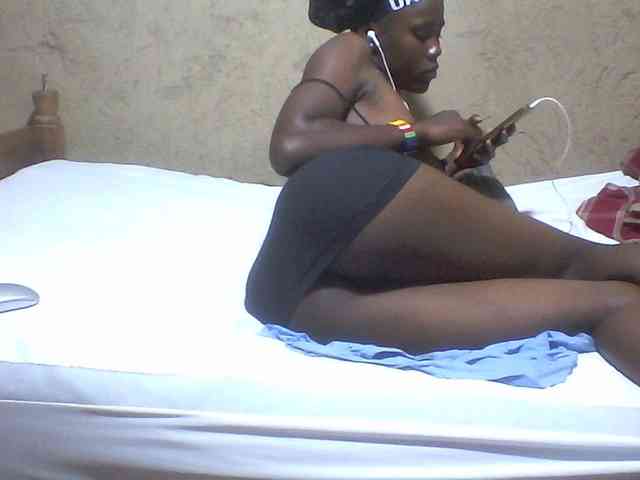 queencharry22 webcam