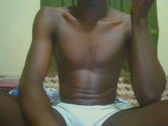 Slutpapi4u — live male cam