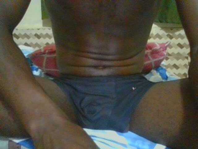 Slutpapi4u — live male cam