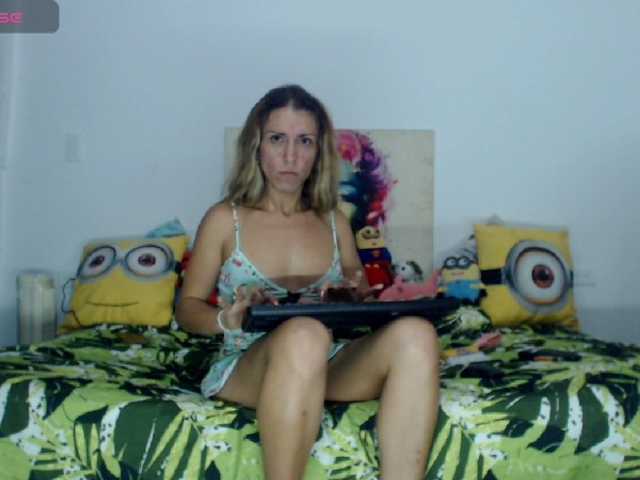 aleera-star98 live cam