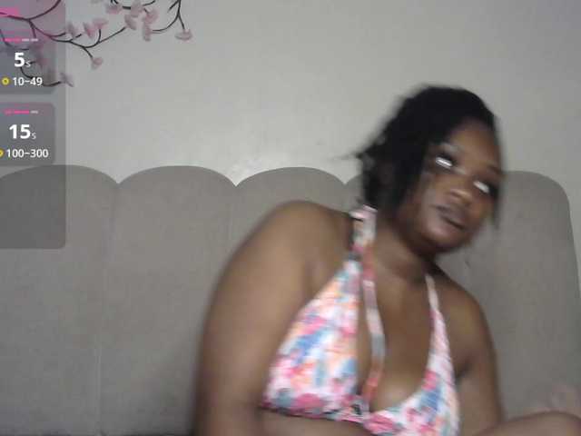 miss-caramel live cam on BongaCams