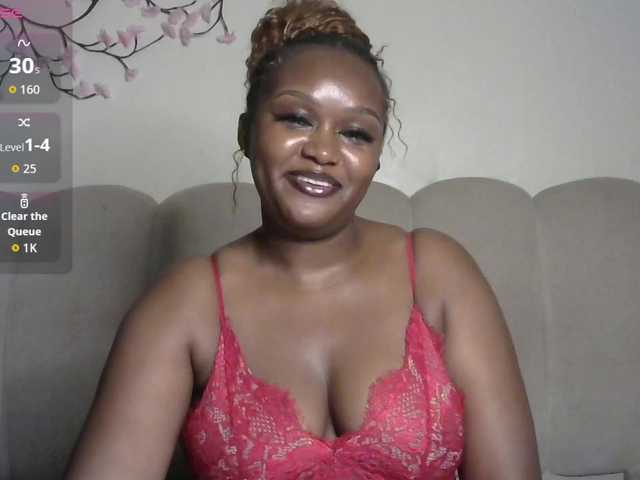 miss-caramel live cam on UnifiedCams