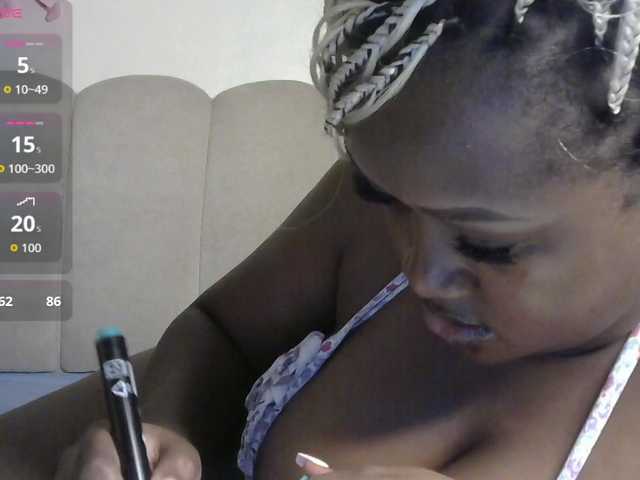 miss-caramel live cam on BongaCams
