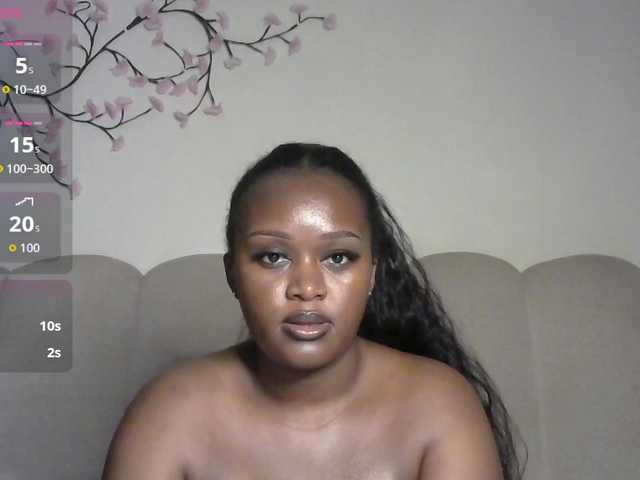 miss-caramel live webcam show