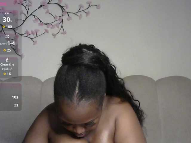 miss-caramel live webcam show