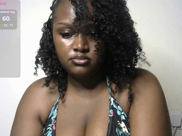 miss-caramel live cam preview