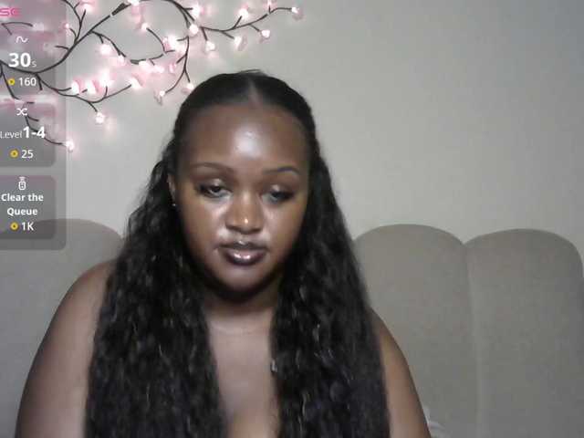miss-caramel live cam on BongaCams