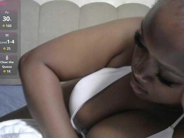 miss-caramel live cam on BongaCams