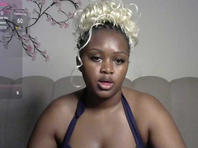 miss-caramel live cam on BongaCams