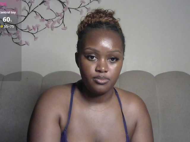 miss-caramel live cam on BongaCams