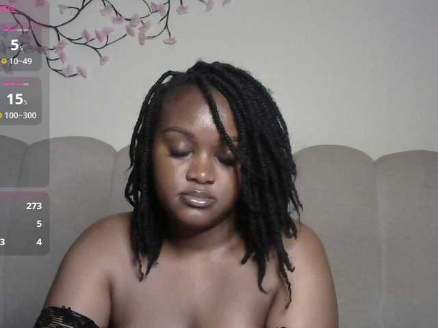 miss-caramel live cam on BongaCams