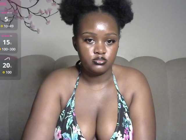 miss-caramel live cam on BongaCams