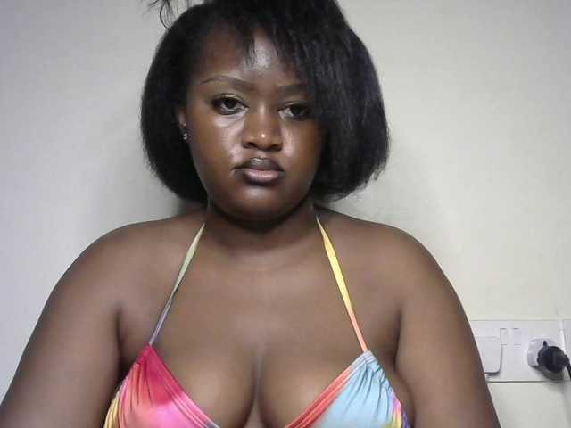 miss-caramel live cam on BongaCams