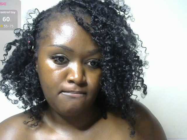 miss-caramel live cam on BongaCams