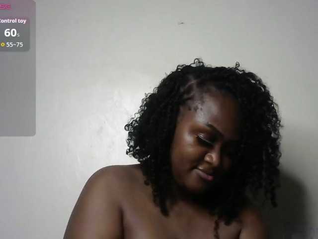 miss-caramel live cam preview
