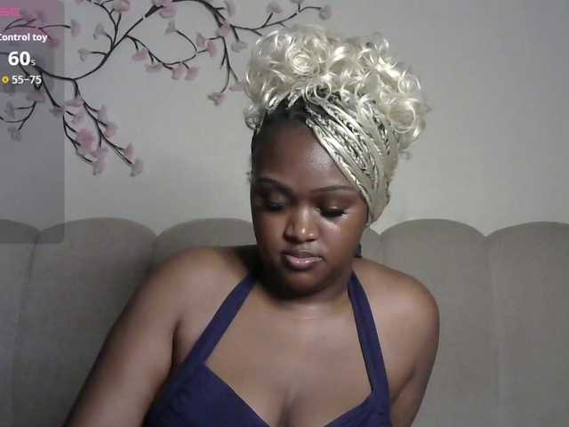 miss-caramel live cam on BongaCams