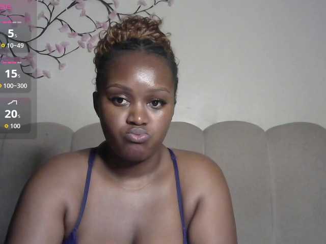 Miss-caramel, 26 y/o - Live Cam on BongaCams
