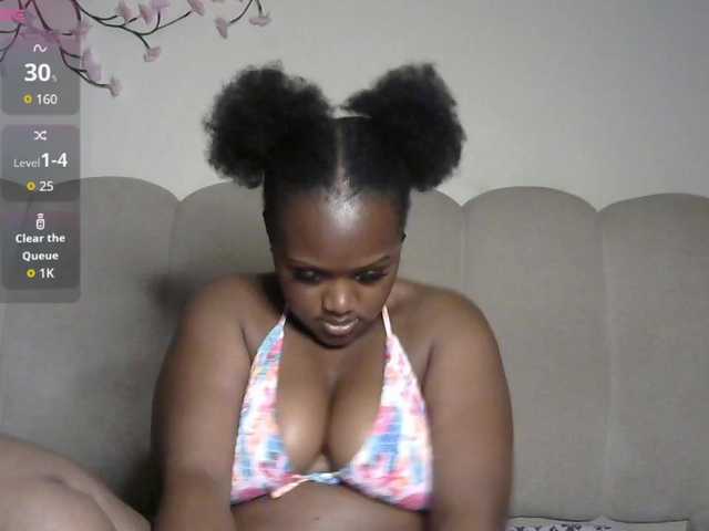 miss-caramel live cam on UnifiedCams