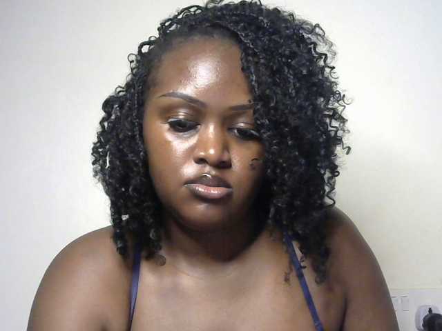 miss-caramel live cam on BongaCams