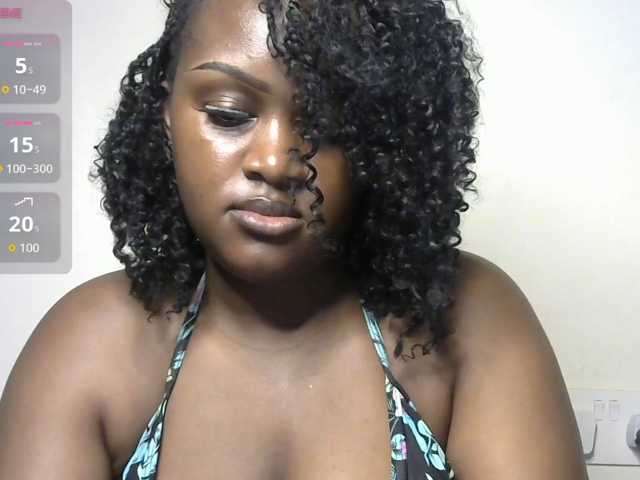 miss-caramel live cam on BongaCams