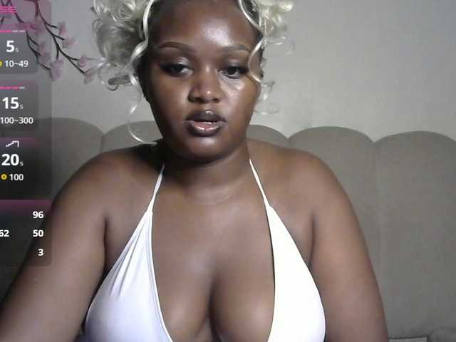 miss-caramel live cam on BongaCams